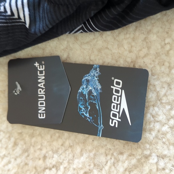 New Speedo Endurance+, Black/White, Size 20 - Picture 5 of 7
